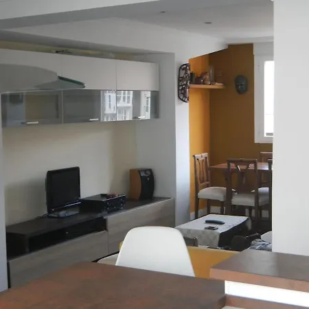 Casa Nanonu, Piso De Lujo 3dormitorios 2banos, En Casco Historico *